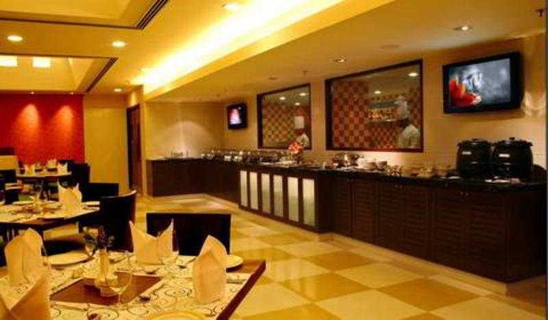 Aditya Hometel Haiderabad Restaurant foto